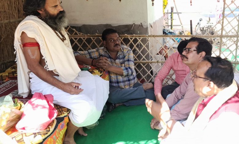 MLA reached Lakshmi Narayan Yagya