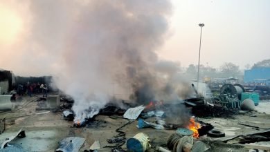 Fire broke out in the camp of the bridge construction company.