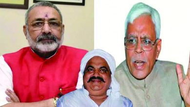giriraj_singh_and_shivanand-on-atiq